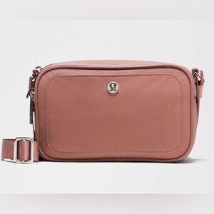 Lululemon Crossbody Camera Bag 2L